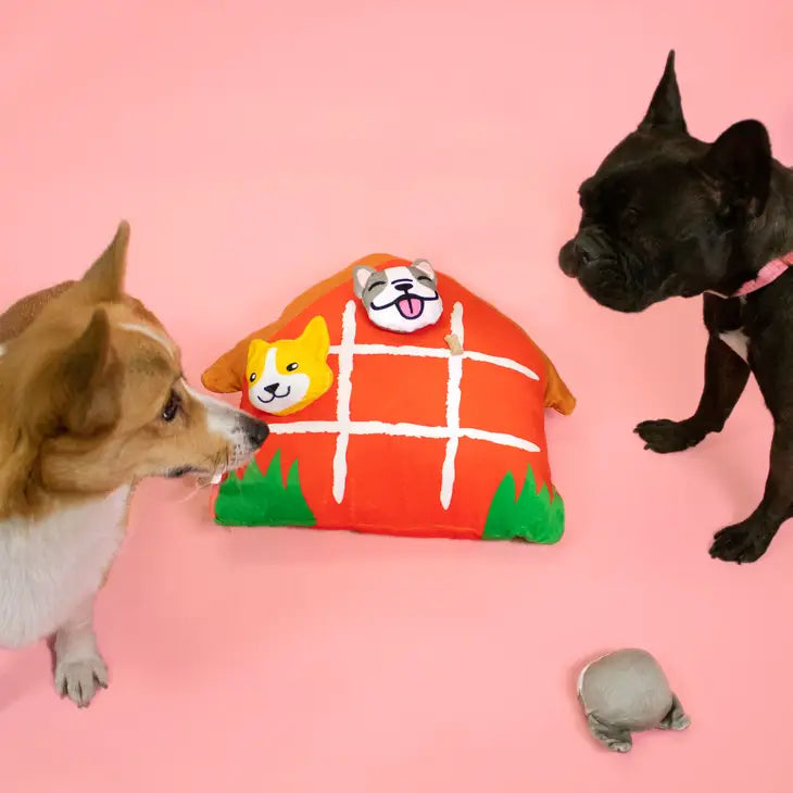 M2B TIC TAC TOE PLUSH PILLOW - DOG