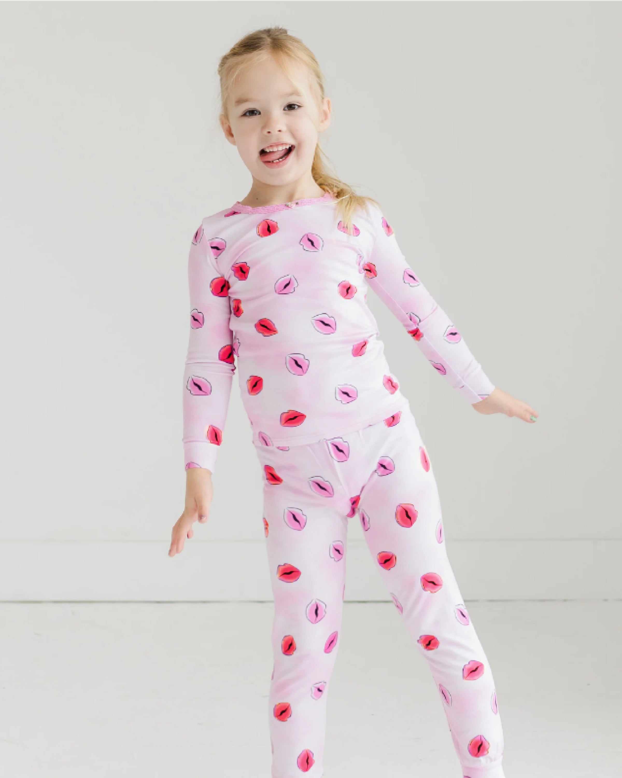 ESME GIRL L/S SLEEVE PAJAMA SET - LIPS