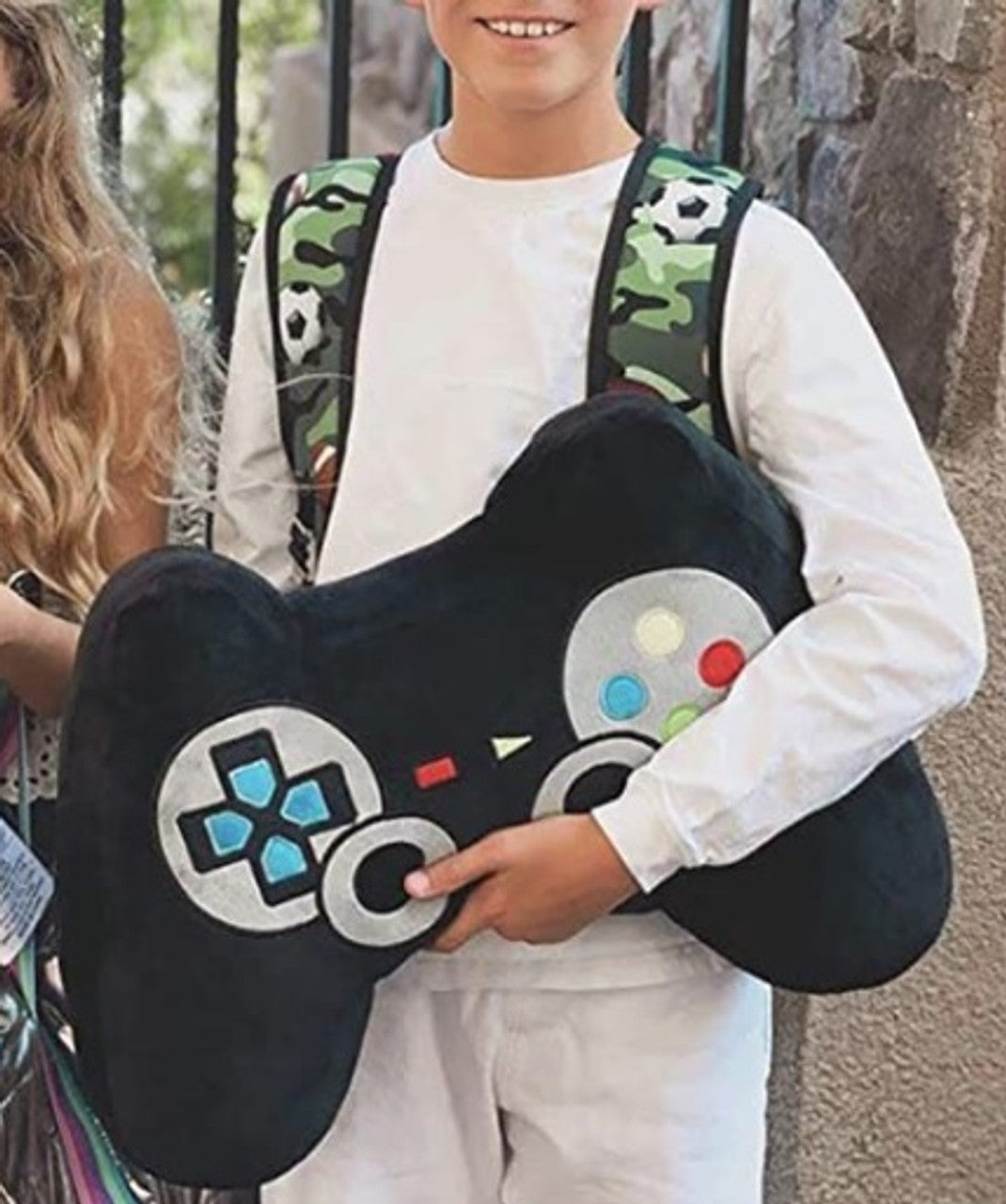 TOP TRENZ PILLOW - GAME CONTROLLER